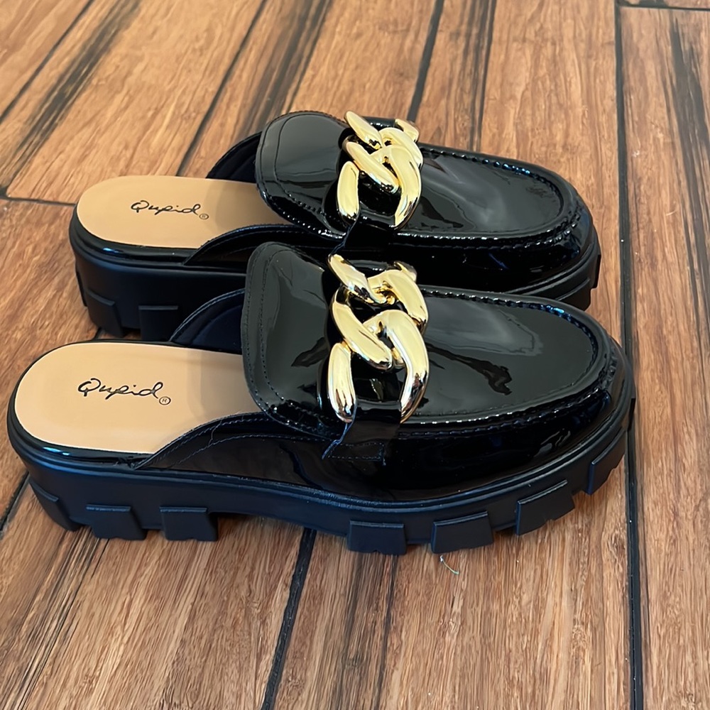 Shoes - Picture 5 of 6